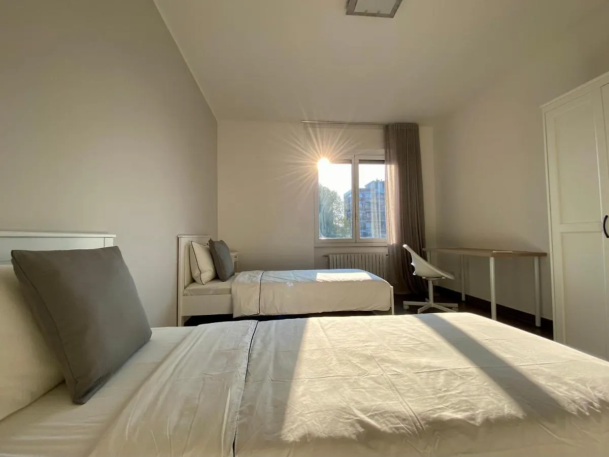 Future Apartments Bisceglie ميلان إيطاليا